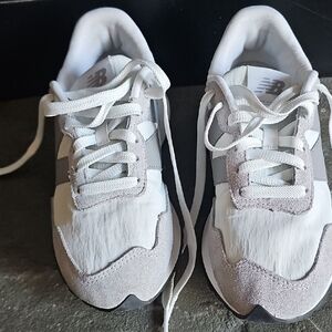 New Balance White & Light Gray Casual Runner Sneakers